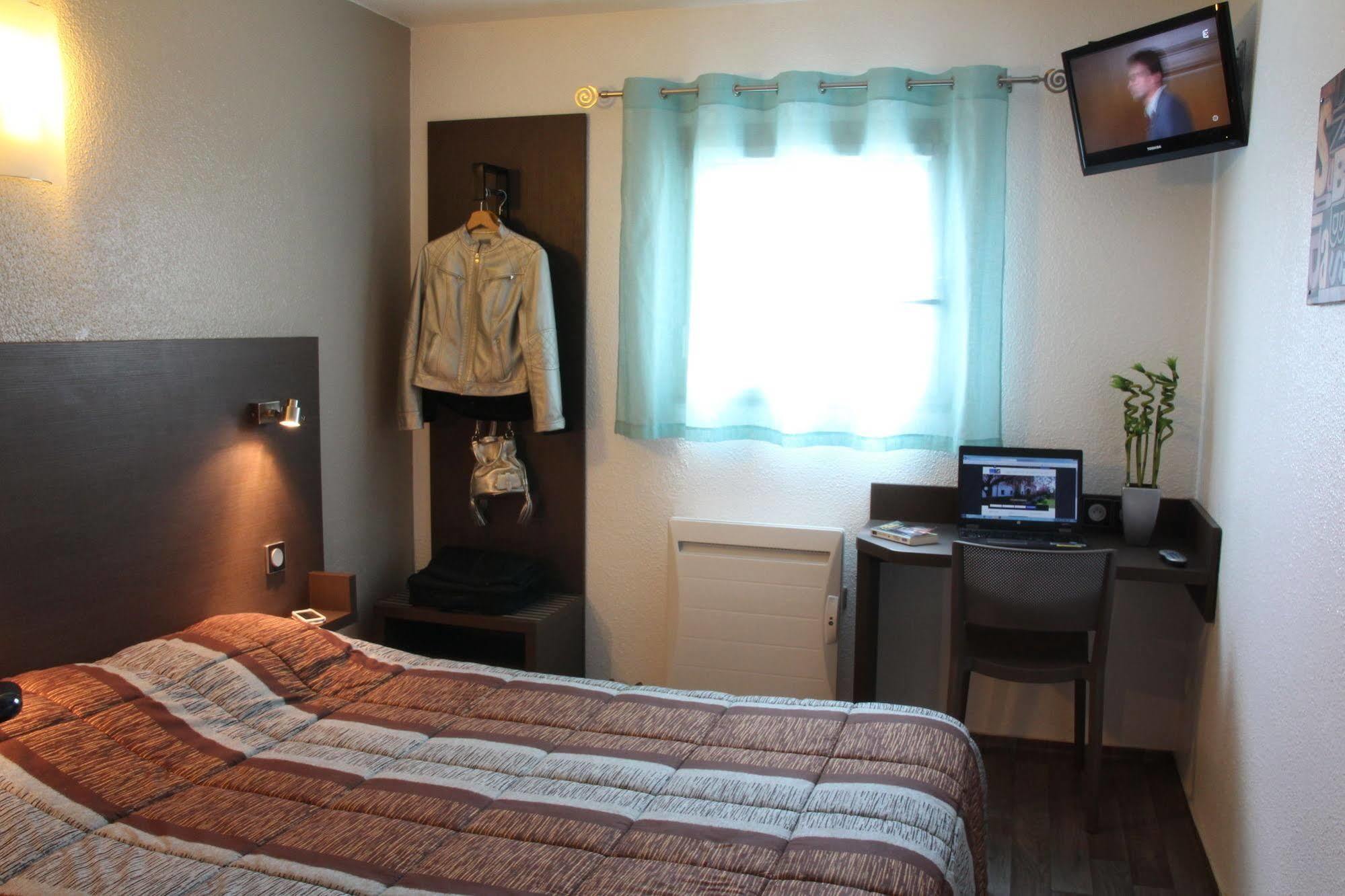 Hotel 1Ere Etape Vaulx-en-Velin ภายนอก รูปภาพ